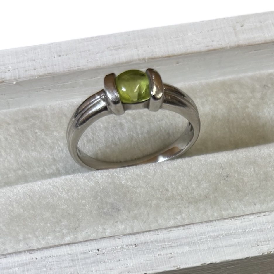 Pt900 プラチナ ペリドット リング アクセサリー ジュエリー 貴金属