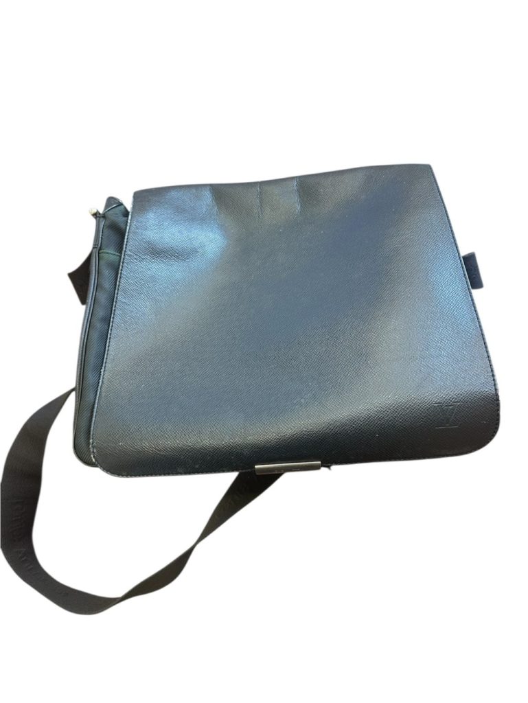 Louis Vuitton（ルイヴィトン） タイガライン ショルダーバッグ