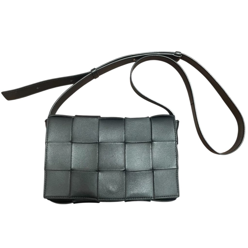 ボッテガ・ヴェネタ　イントレチャート　ショルダーバッグ