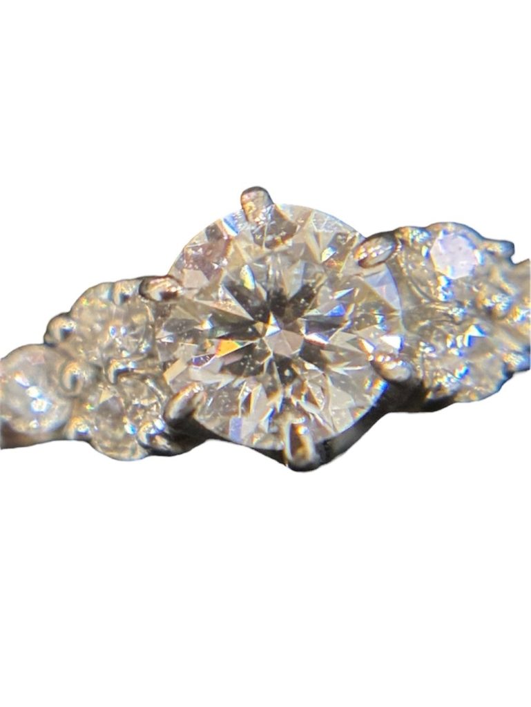 メレダイヤリング 高価買取｜恵庭市【買取専門店さすがやマックスバリュ恵庭店】小粒ダイヤも評価