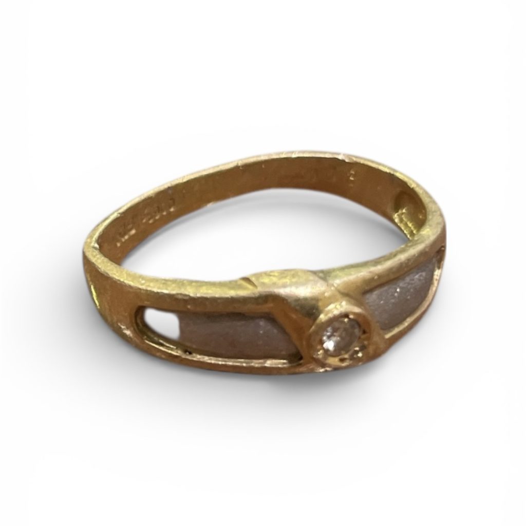 【K18 ダイヤモンドリング】