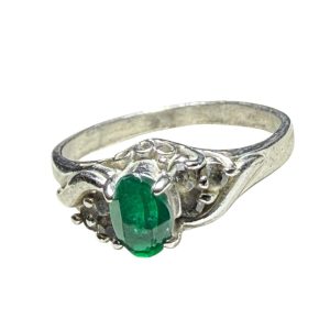 Pt900　プラチナ900　リング　エメラルド　【さすがや函館上磯店　買取実績】