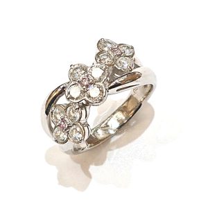 Pt900 メレダイヤ付き デザインリング