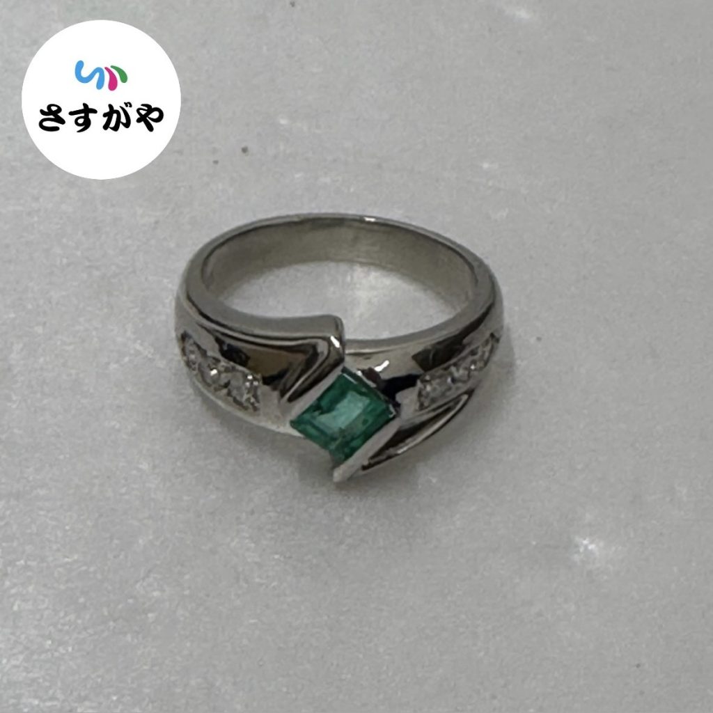 Pt900 エメラルド リング