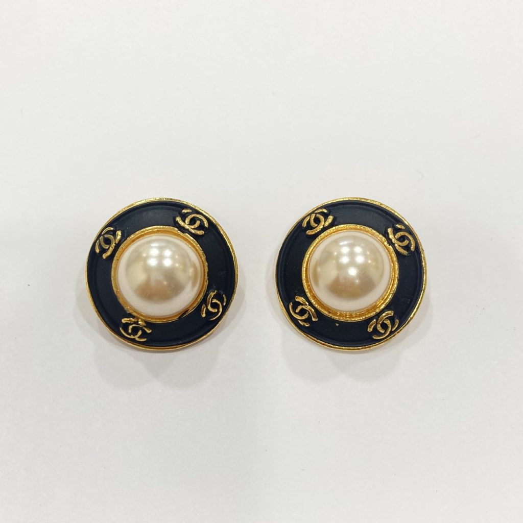 シャネル フェイクパールイヤリング