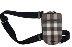 バーバリー　フォンケース　バッグ