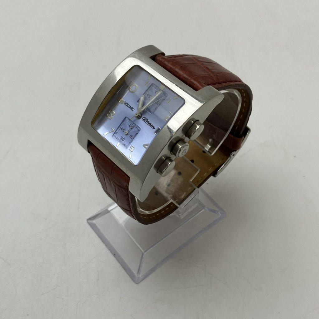 アルタヌス 腕時計