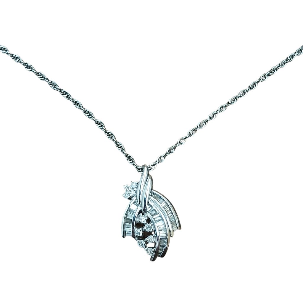 Pt900 メレダイヤネックレス　プラチナ900