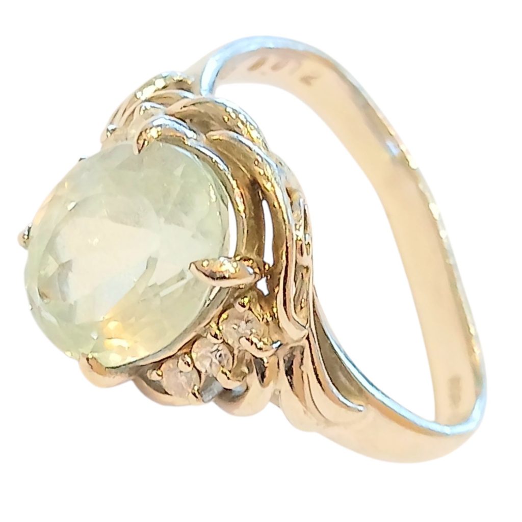 Pt900(プラチナ900)アクアマリン＆ダイヤ付リング