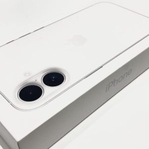 iPhone16 / 128GB / ホワイト / 黒点