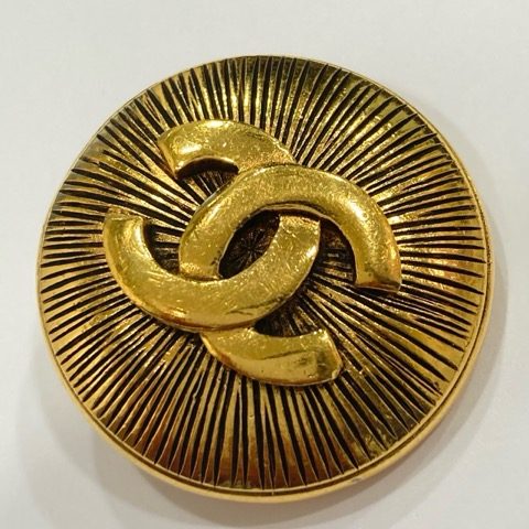 シャネルブローチ