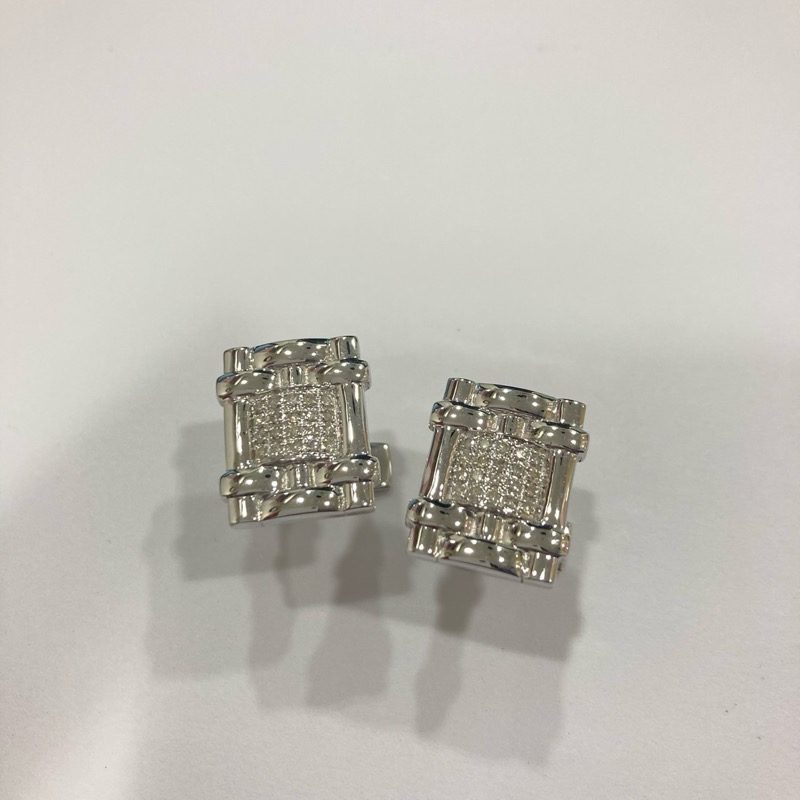 ダイヤ付きカフス