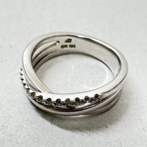 K18WG / 指輪 / メレダイヤモンド / 750 / ホワイトゴールド