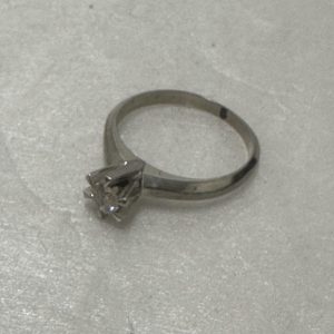 Pt900 ダイヤ付き リング