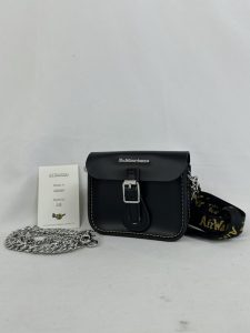 ドクターマーチン ミニショルダーバッグ