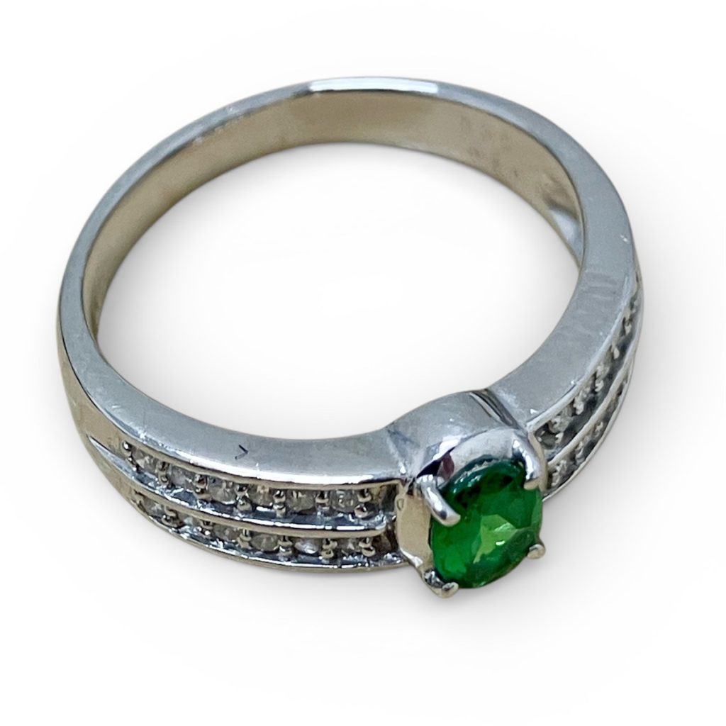 Pt900リング 石付き