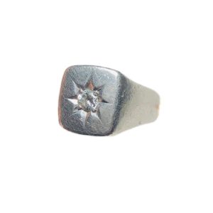 Pt900（プラチナ900）メレダイヤモンド0.2ct付き印台リング