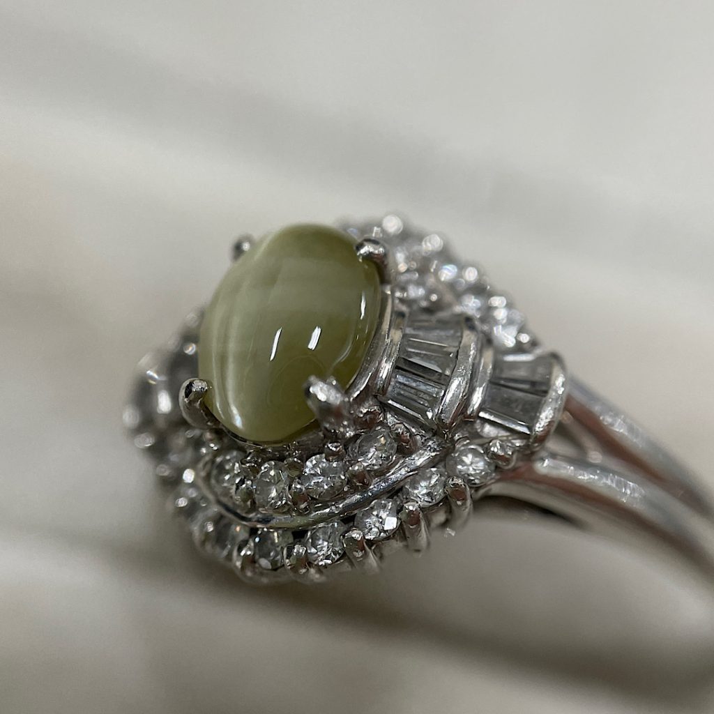 金プラチナの高価買取| pt900 クリソベリルキャッツアイ付き指輪のお買い取り | 取手市毛有