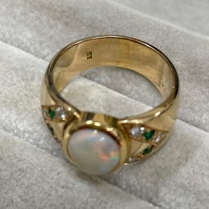 金の価格上昇中！| K18オパール付きリングの買取| 取手市小泉