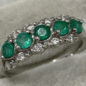 金のプラチナの高価買取！| Pt900エメラルド メレダイヤ付きリングの買取| 龍ケ崎市塗戸町