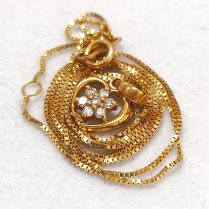 K18（18金） メレダイヤ付きネックレス