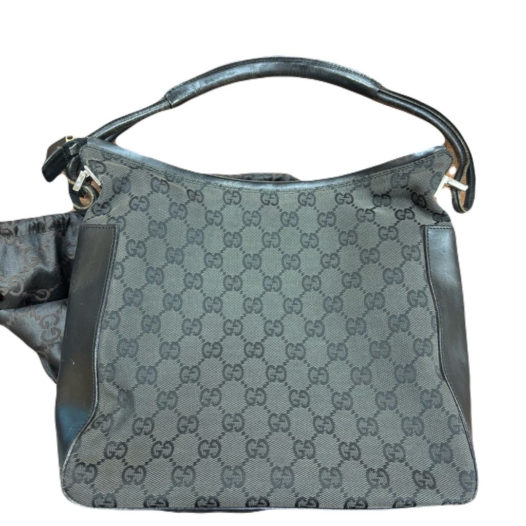 GUCCI GGキャンパス ショルダーバッグ