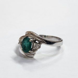 K14WG エメラルド付き0.75ctリング 高価買取｜伊勢崎市連取元町