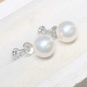 ホワイトゴールド　イヤリング　パール