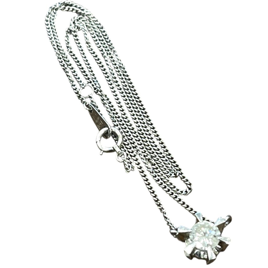 Pt900(プラチナ)ダイヤモンド付きネックレス