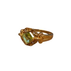 K18 18金 ペリドット付きリング