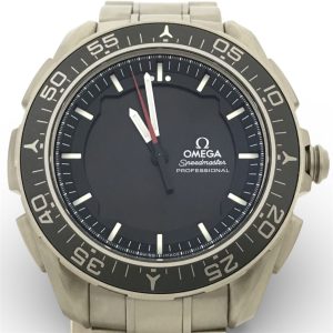 オメガ　スピードマスター　スカイウォーカー　 318.90.45.79.01.00﻿1