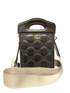 GUCCI GGマトラッセ ミニショルダーバッグ