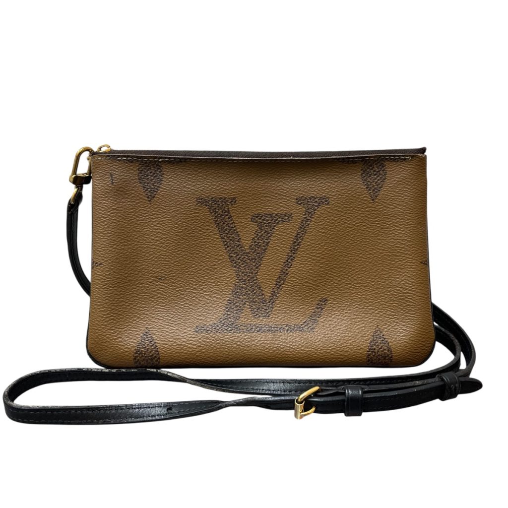 ルイヴィトン モノグラム・ジャイアント リバース ポシェット・ドゥーブルジップ M69203