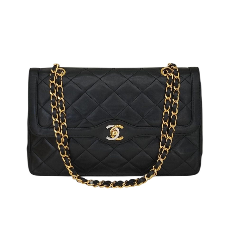 【シャネルパリ　限定マトラッセ】 ダブルフラップ チェーンショルダーバッグ・レディース
