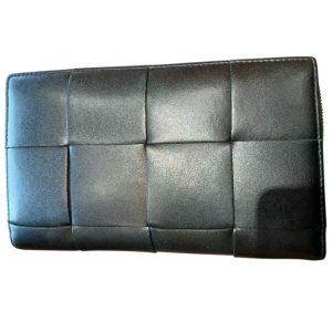 ボッテガヴェネタ マキシイントレチャート 財布