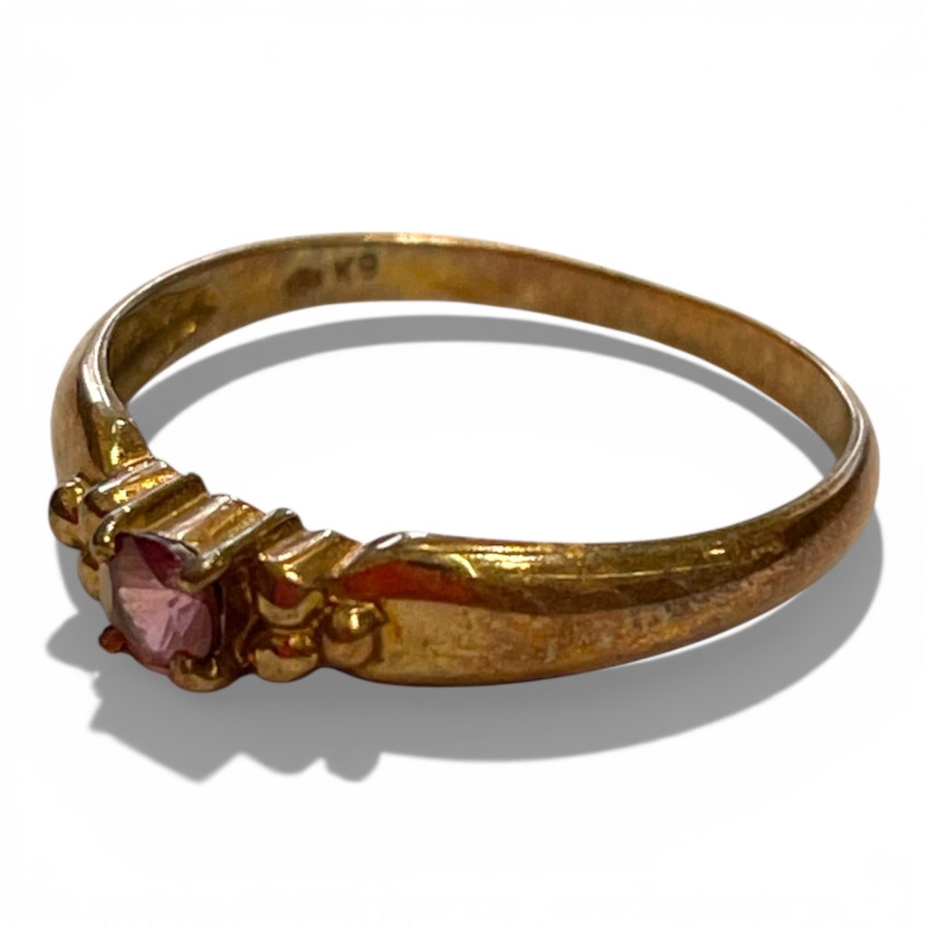 【貴金属】K9　(9金)　ピンクサファイヤ付き　リング ジュエリー アクセサリー