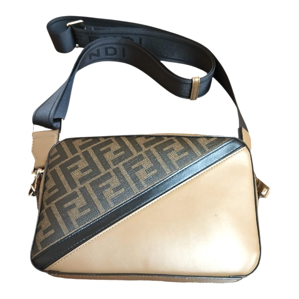 FENDI フェンディ ズッカ ダイアゴナル ショルダーバッグ