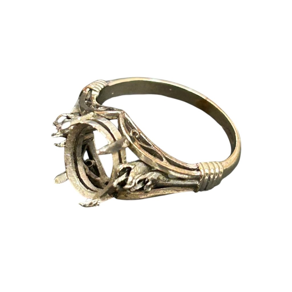 K18WG　18金ホワイトゴールド　石の取れたリング