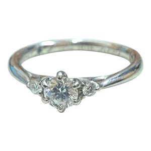 Pt900 ダイヤモンド リング（プラチナ）