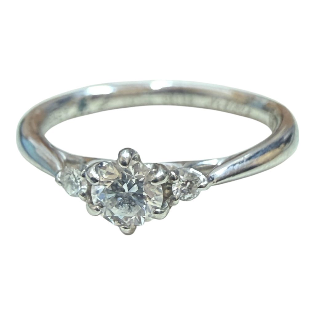 Pt900 ダイヤモンド リング（プラチナ）