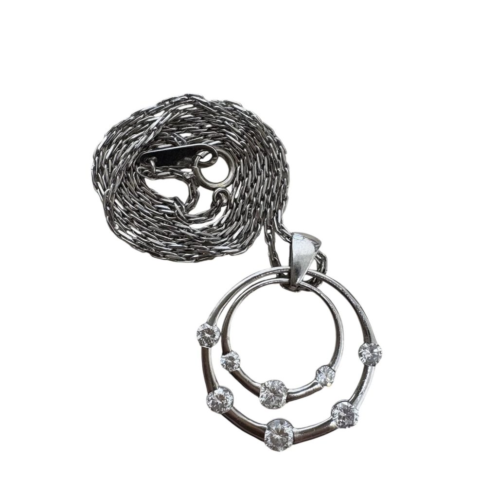 Pt900 ( プラチナ900 )　ネックレス ダイヤモンド付き