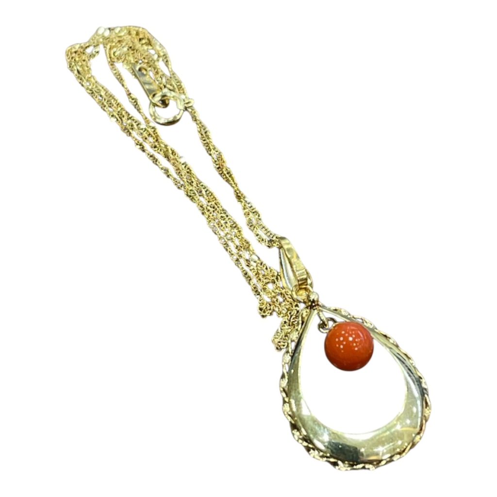 K18(18金)サンゴ付きネックレス