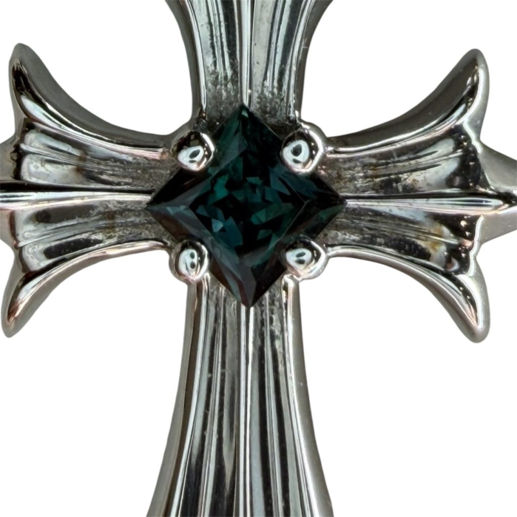 函館市 K18WG アレキサンドライト ネックレストップ 色変わり石