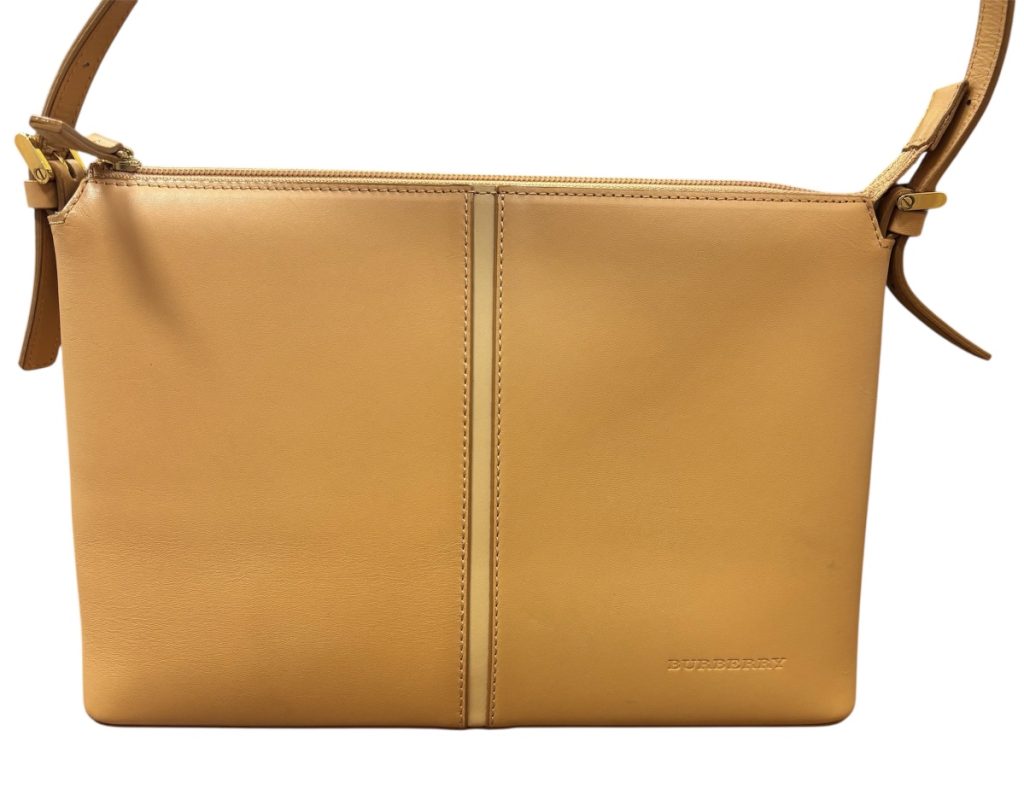 BURBERRY（バーバリー）レザーショルダーバッグ