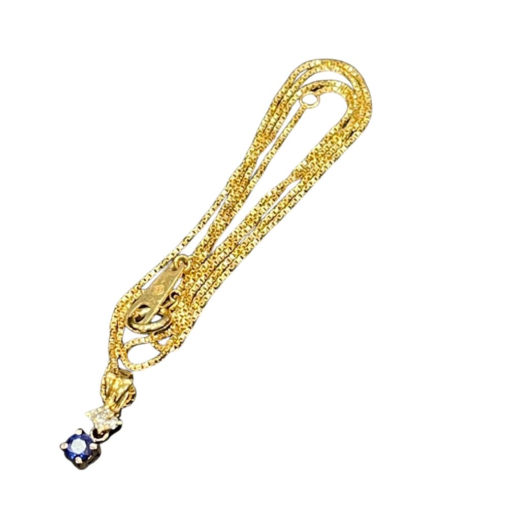 K18(18金)ネックレス