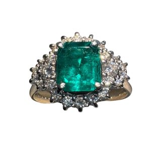 Pt900 1.8ct エメラルドリング