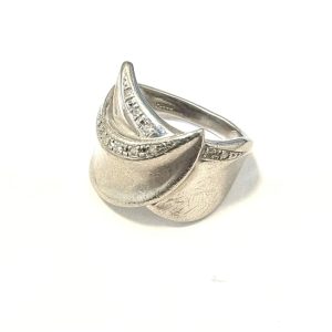 Pt900 プラチナ メレダイヤ付きリング