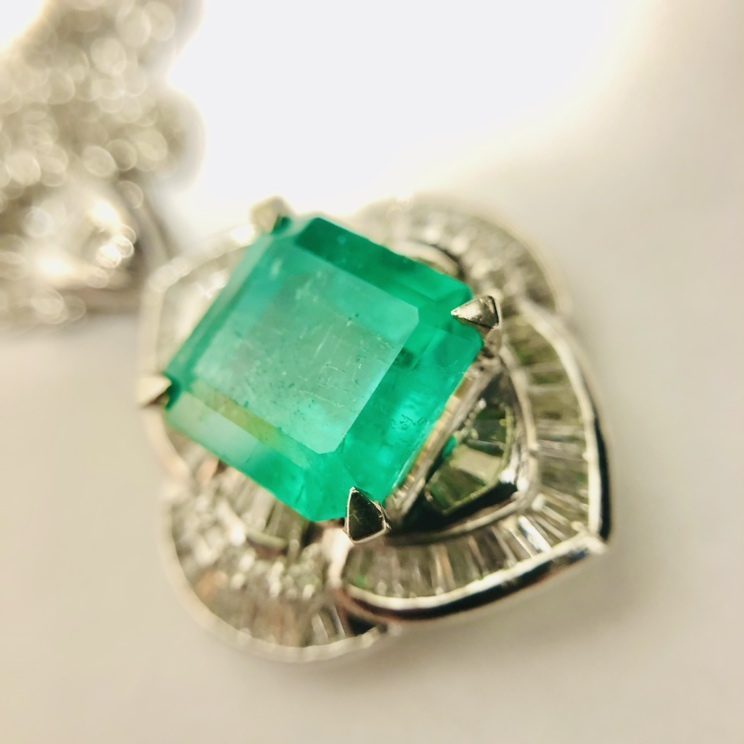 Pt900 エメラルド ネックレス プラチナ