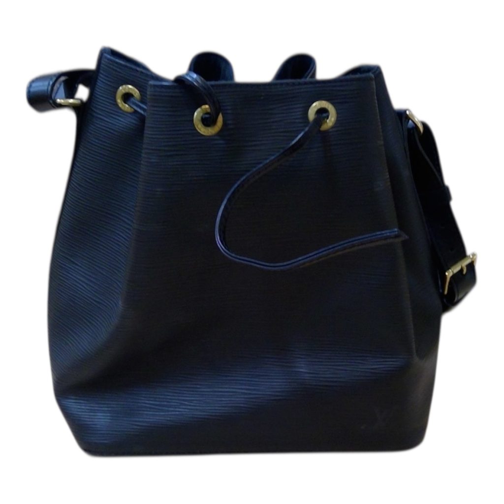 Louis Vuitton エピ プチノエ 札幌市北区