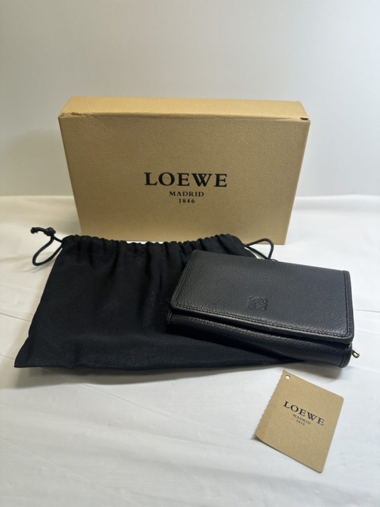 ロエベ アナグラム  三つ折り財布